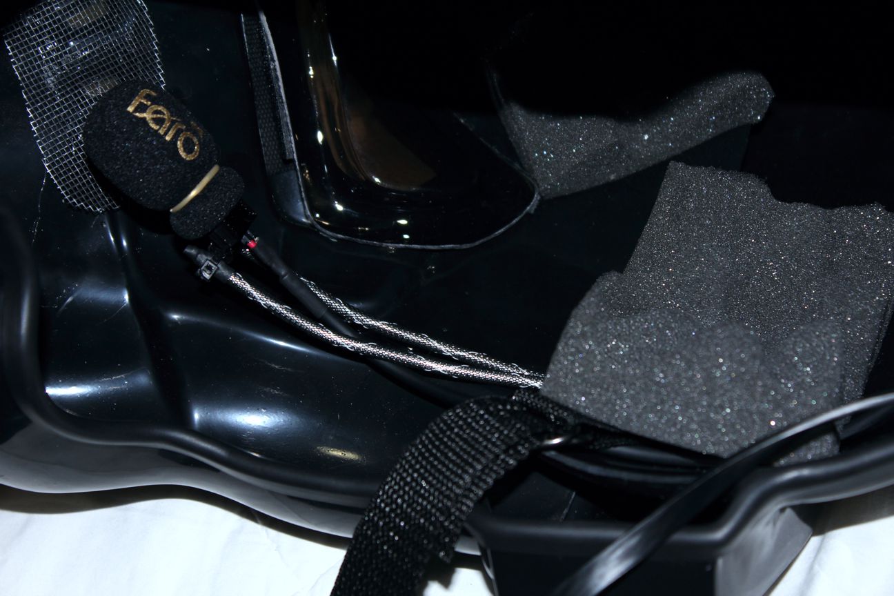 Helmet_mic.jpg